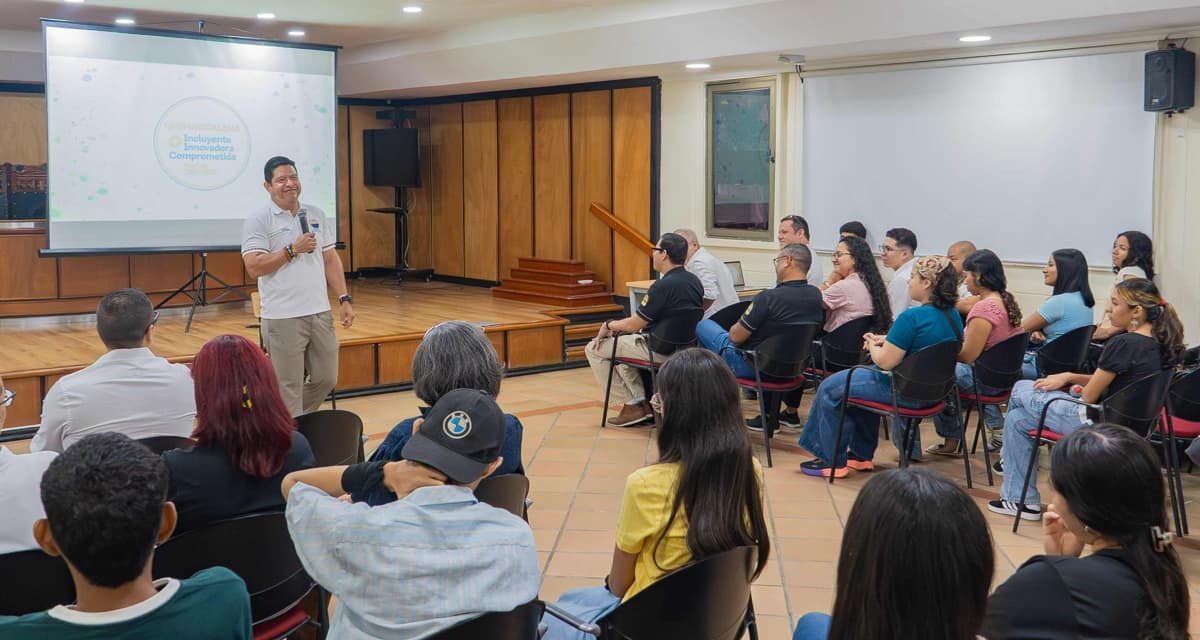 Rector Pablo Vera le dio la bienvenida a la primera cohorte del Programa de Química
