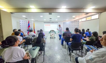 HUJMB fortalece la detección precoz de la hemorragia postparto para una maternidad más segura