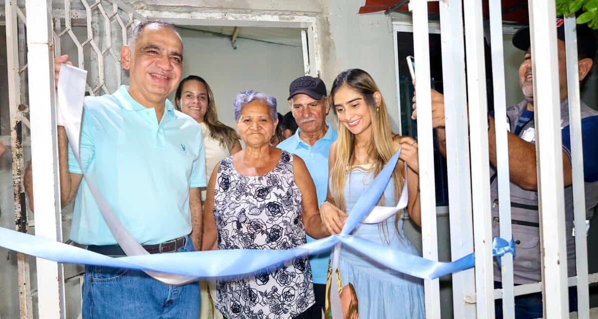 Alcalde Pinedo entrega, en El Paraíso de Gaira, mejoramientos de vivienda
