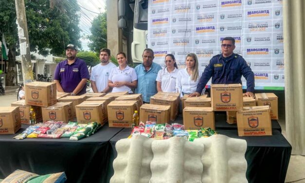 Gobernadora Margarita Guerra lidera entrega de ayudas humanitarias a familias afectadas por vendaval en Algarrobo