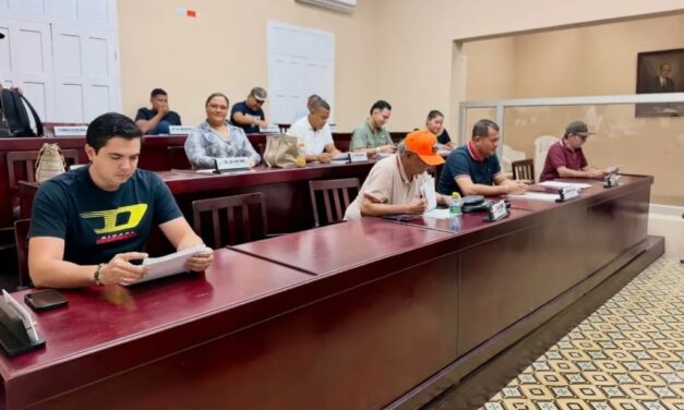 ¡Se prendió el Concejo de Ciénaga! Vicepresidentes demandan al presidente Rodrigo Auque por ‘Dictadura’ y piden suspender extras del Alcalde