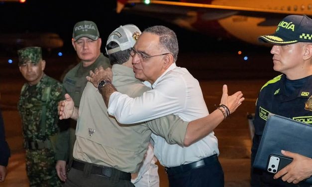 Gran expectativa en Santa Marta por el regreso del presidente Abelardo De La Espriella y su anuncio sobre el agua