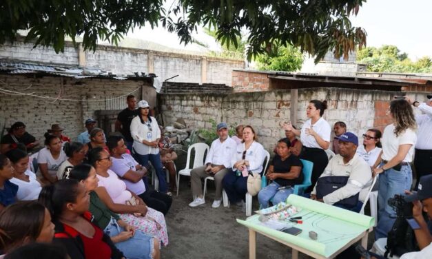Gobierno de Carlos Pinedo da curso al cumplimiento de compromisos con Milagros 1 y 2 y Villa Estadio