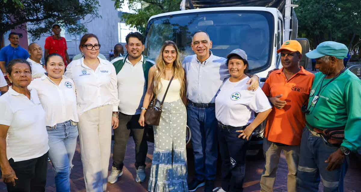 Gobierno Pinedo entrega vehículos y más de $3.300 millones para fortalecer a las asociaciones de recicladores