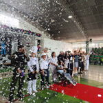 English Day en COOEDUMAG: Los profes desfilaron como estrellas en la alfombra roja y la magia se vivió toda en inglés