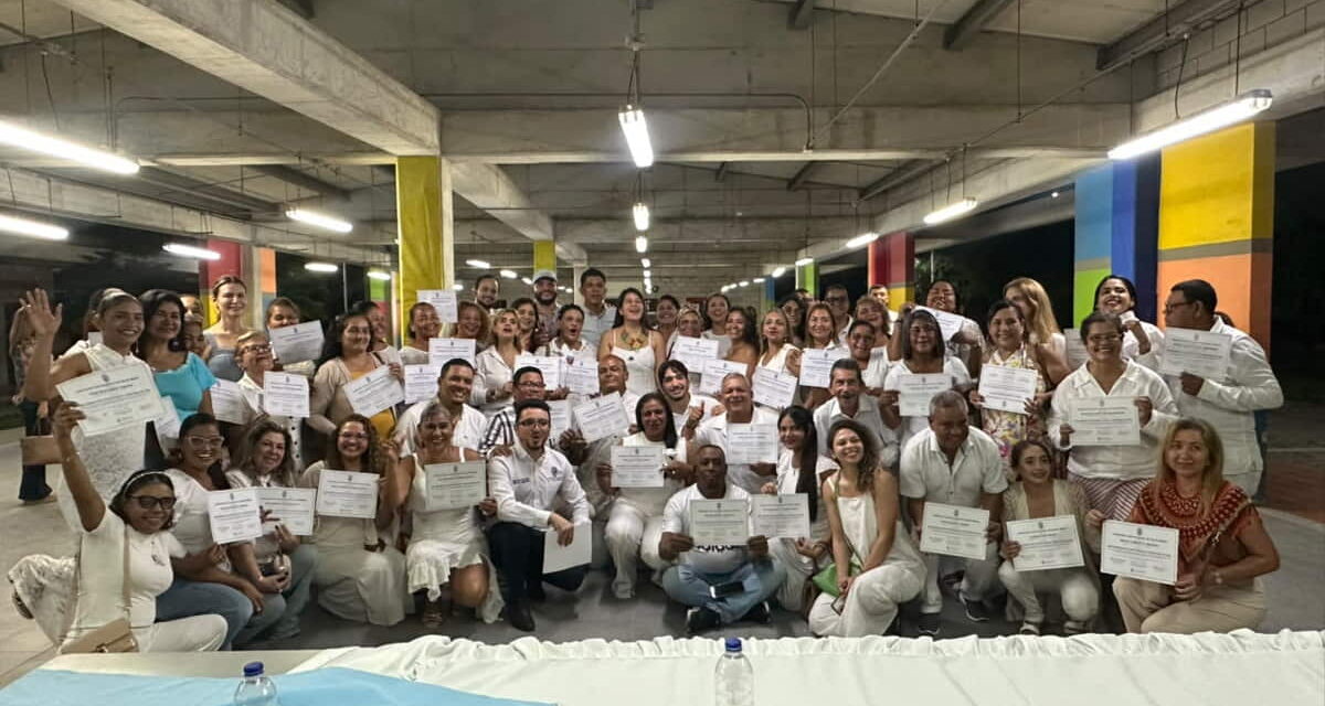 Cien líderes sociales de Santa Marta culminan diplomado en Convivencia y Gestión de Paz