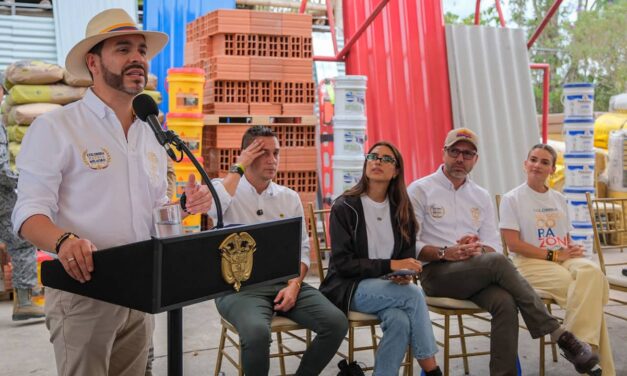 Gobierno de Abelardo estrena su estatuto de protesta: Firma  el decreto 1525 a 12 horas de las marchas de la oposición